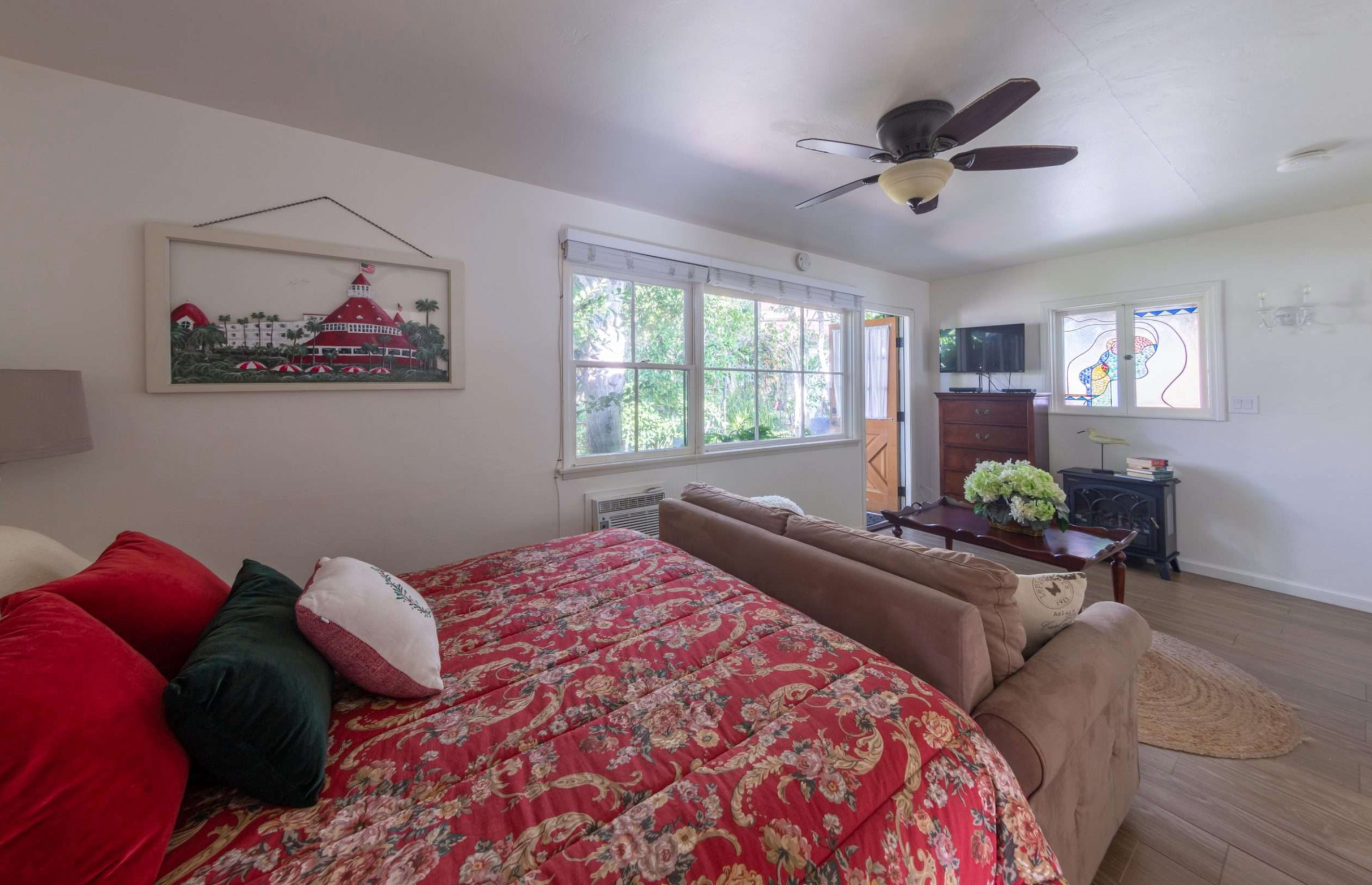 Whispering Sands at Redwood Hollow Cottages in La Jolla